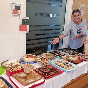 Kaffee und Kuchen im Gemeindeamt - serviert vom Pfarrkindergarten Stainach